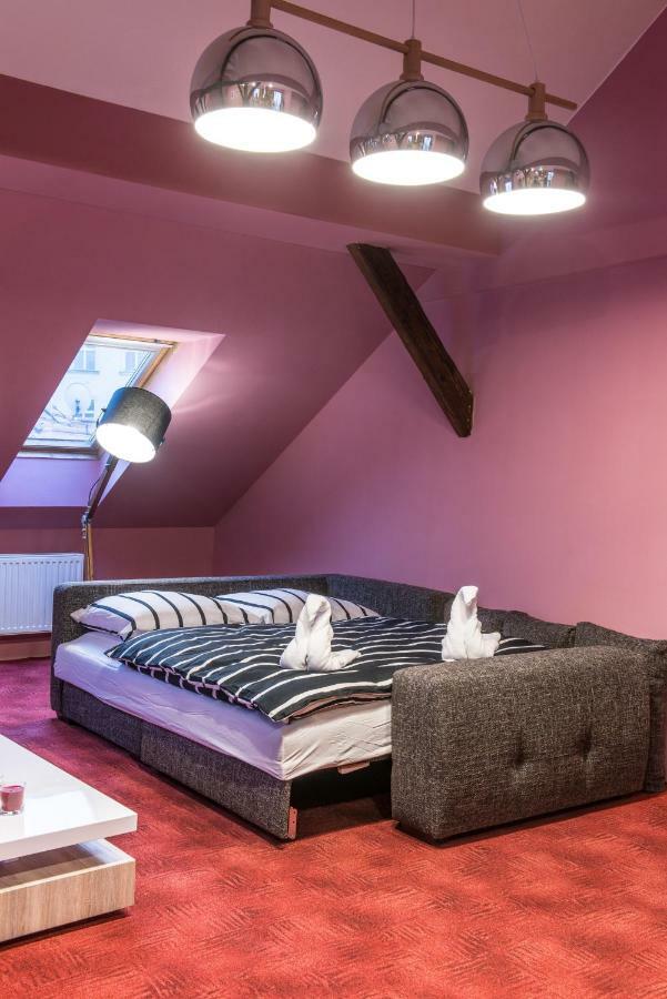 דירה Spacious And Quiet Attic Flat In Centre *